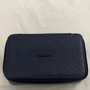 Delta One Missoni Amenities Bag